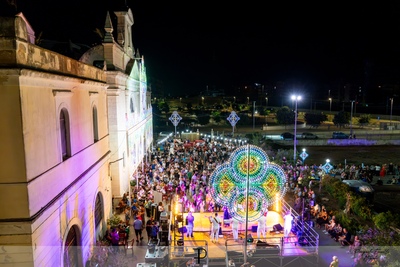 Pizzica e panzerotti sul sagrato dei Cappuccini: successo per la festa della Madonna del Pozzo